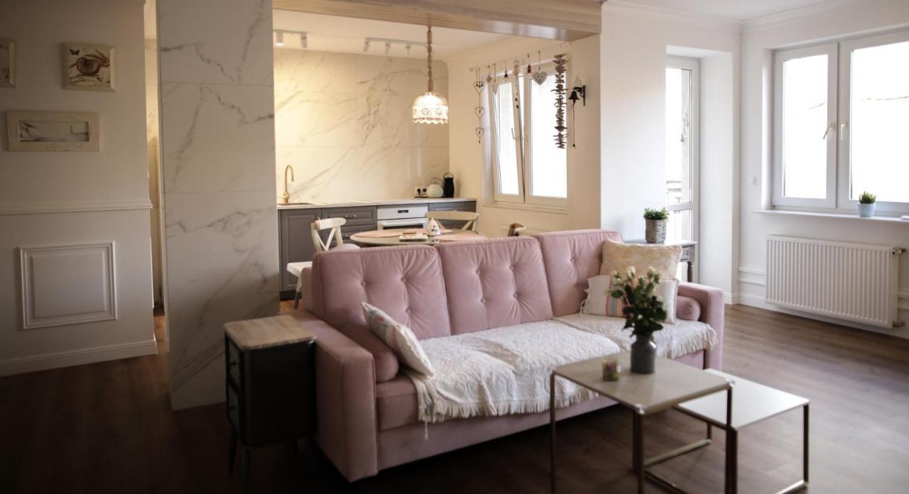 Apartament Biala Sowa - Weisse Eule Apartment Kołobrzeg Exteriör bild