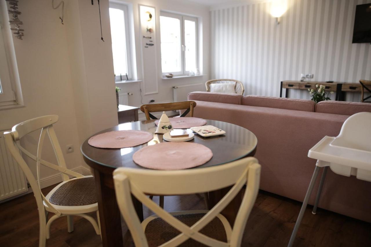 Apartament Biala Sowa - Weisse Eule Apartment Kołobrzeg Exteriör bild